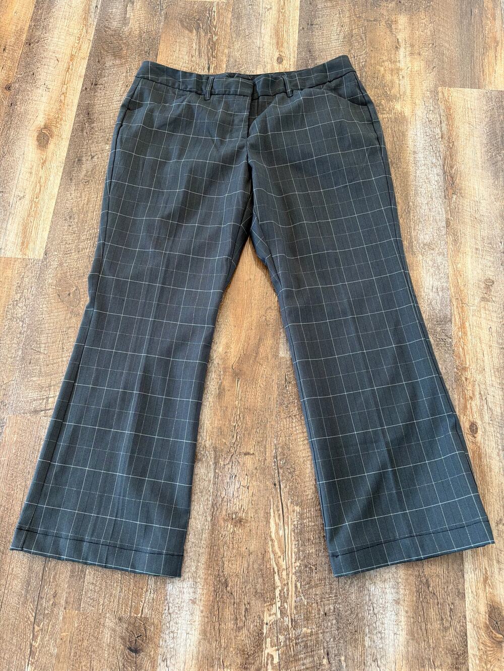 Daisy Fuentes Black / Silver Plaid Career Pants Women’s 14